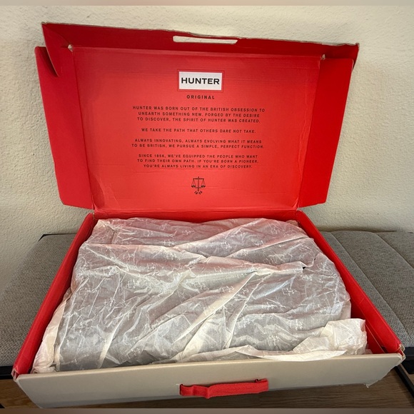 Hunter Tall Rain Boots — Size 7 - Back Adjustable, Melody/Electric Storm Color - Picture 15 of 16